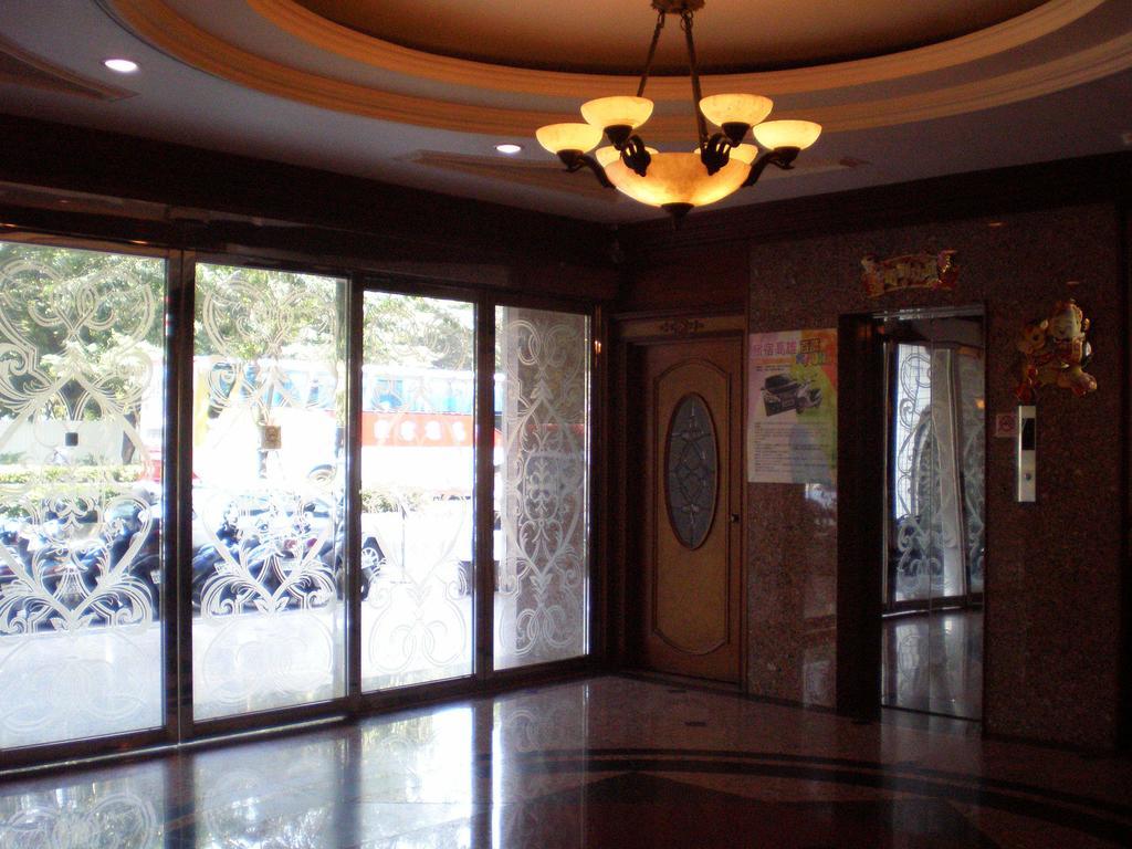 Emperor Hotel Гаосюн Экстерьер фото