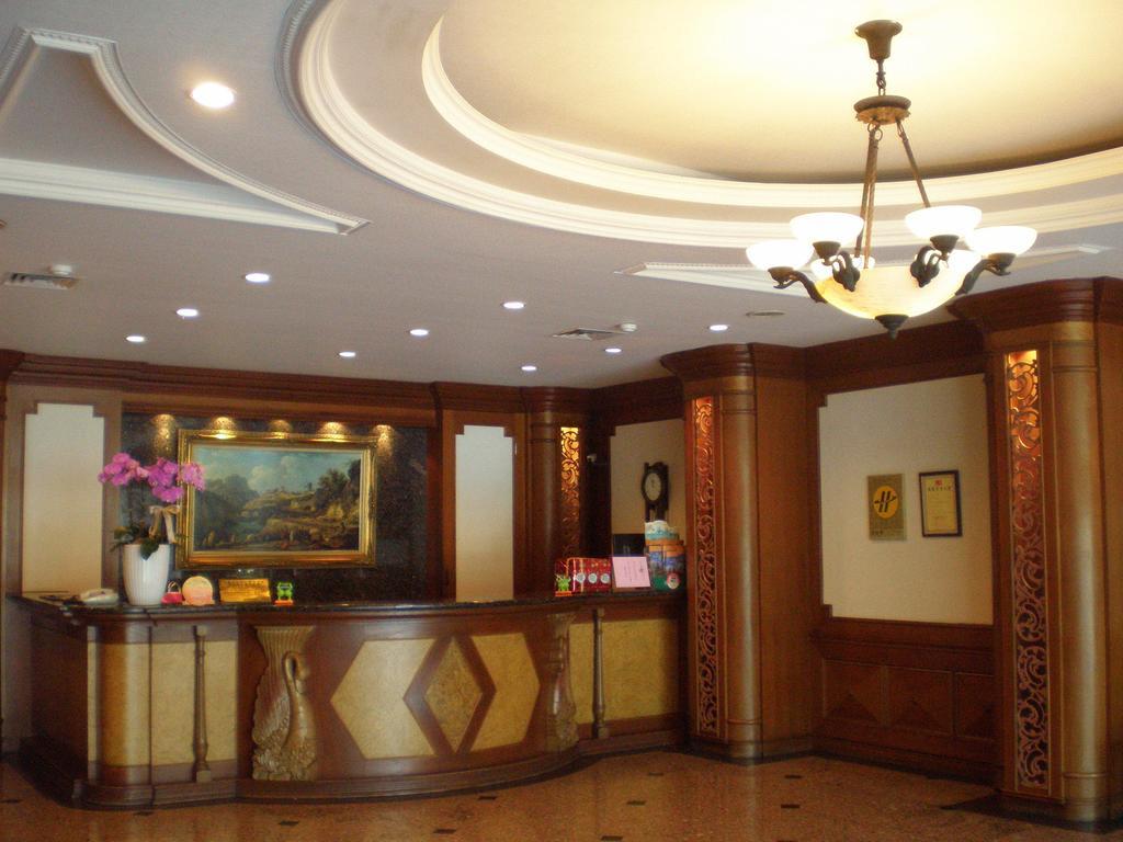 Emperor Hotel Гаосюн Экстерьер фото