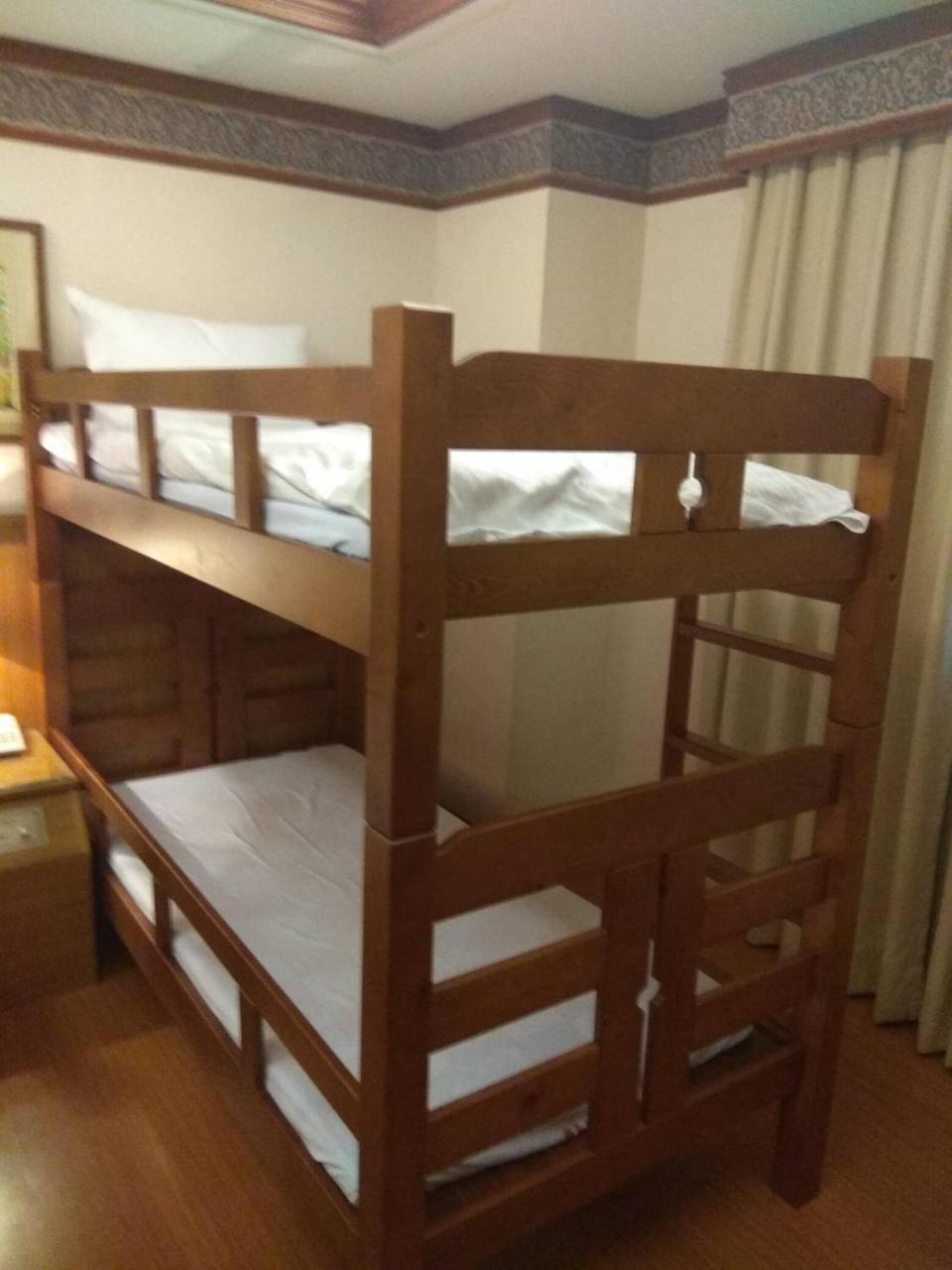Emperor Hotel Гаосюн Экстерьер фото